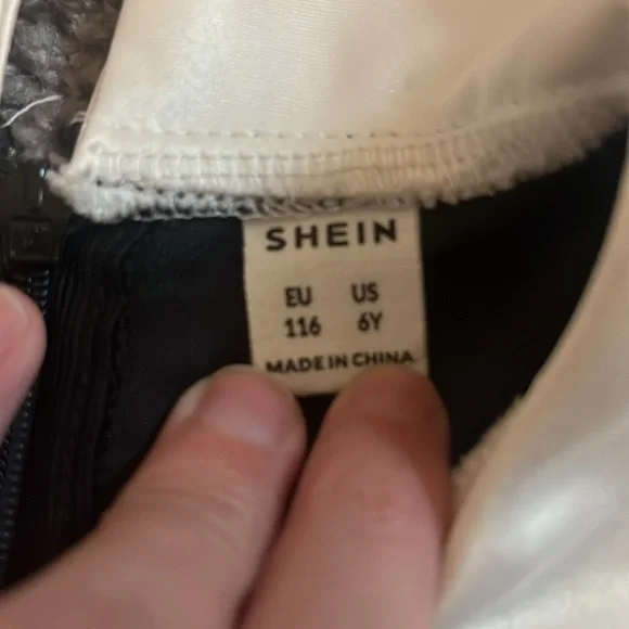 Velvet Wednesday dress - Picture 2 of 2